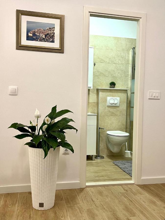 מליני Guest House Anna מראה חיצוני תמונה