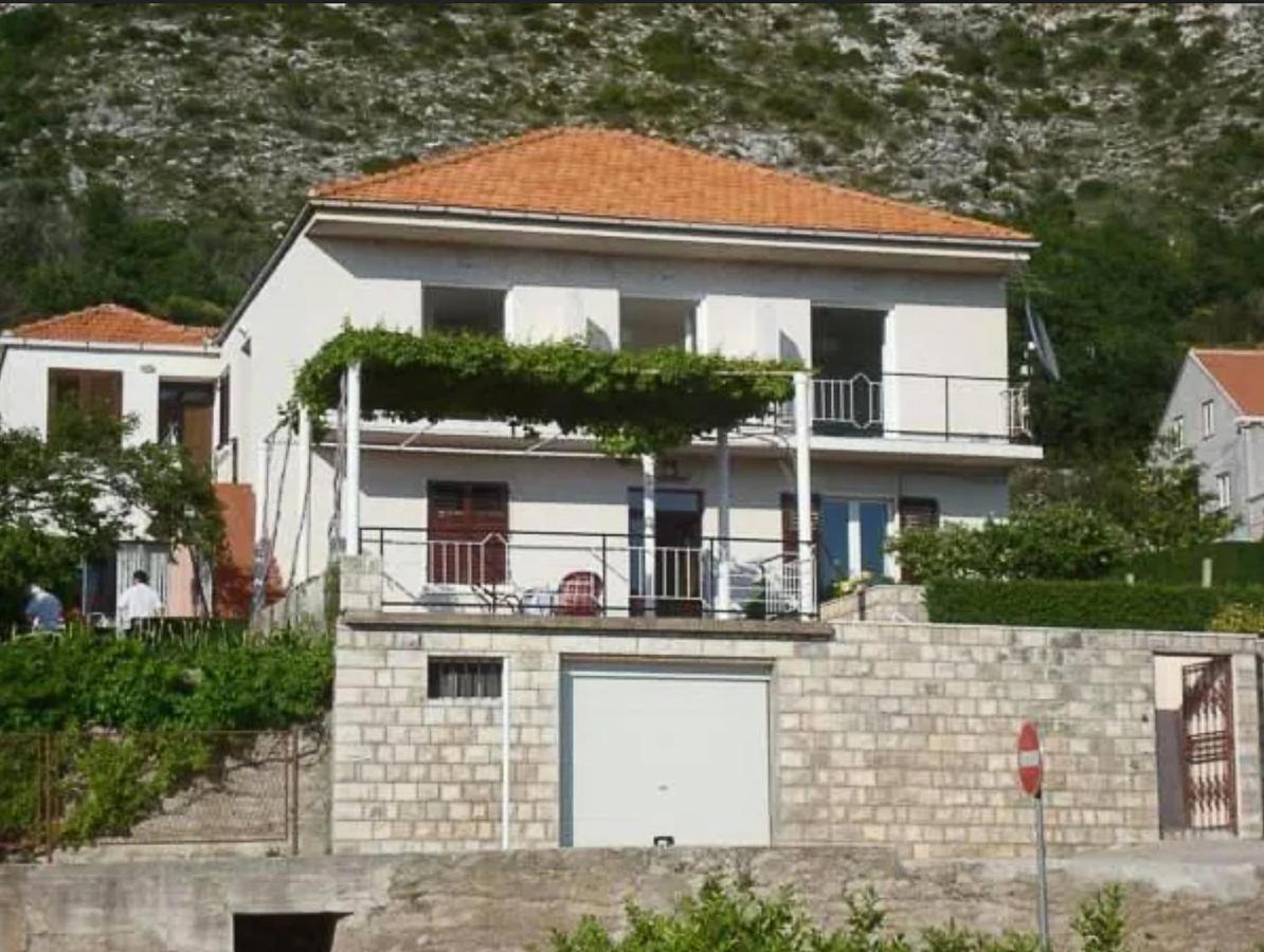 מליני Guest House Anna מראה חיצוני תמונה