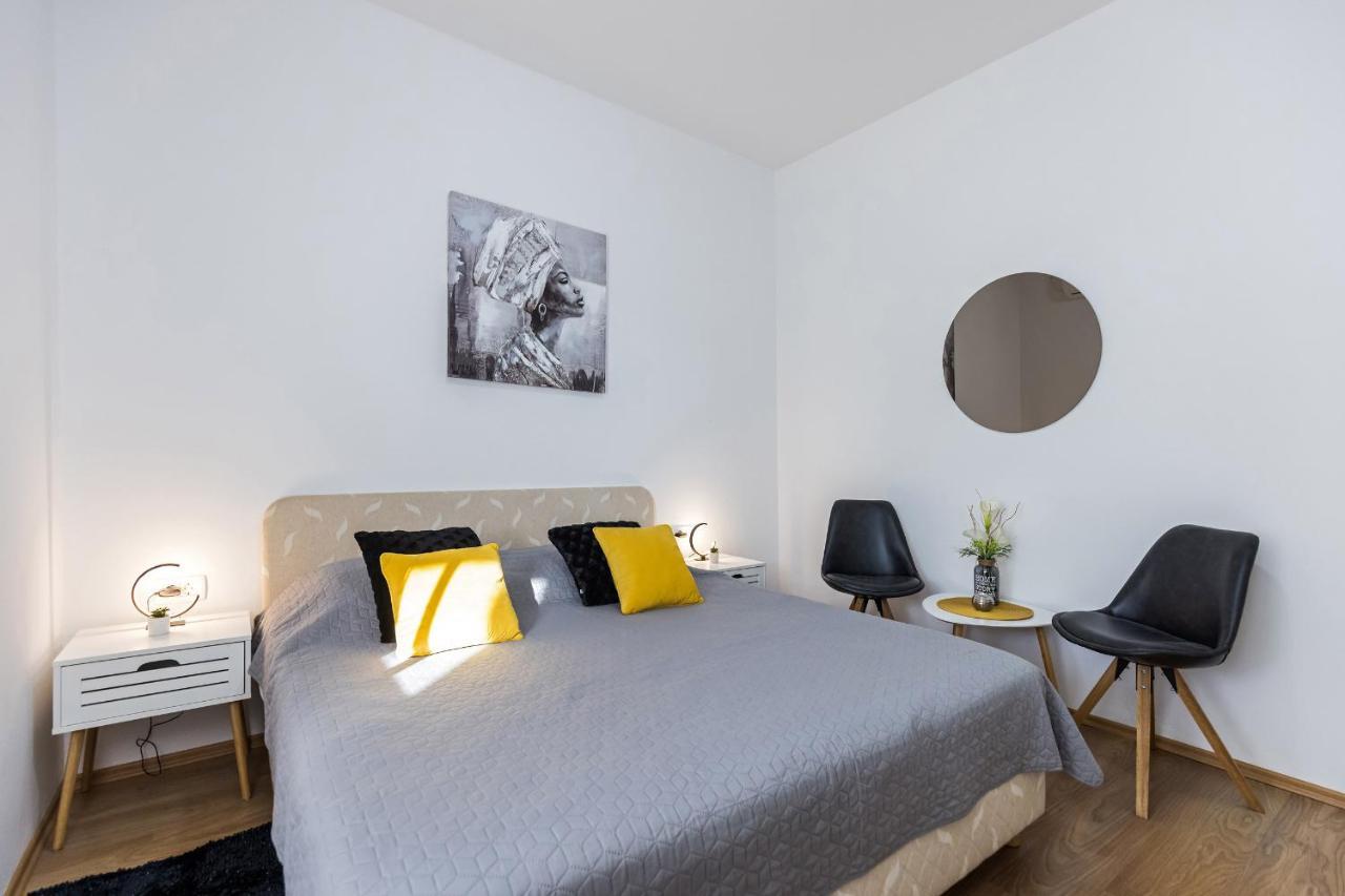 מליני Guest House Anna מראה חיצוני תמונה