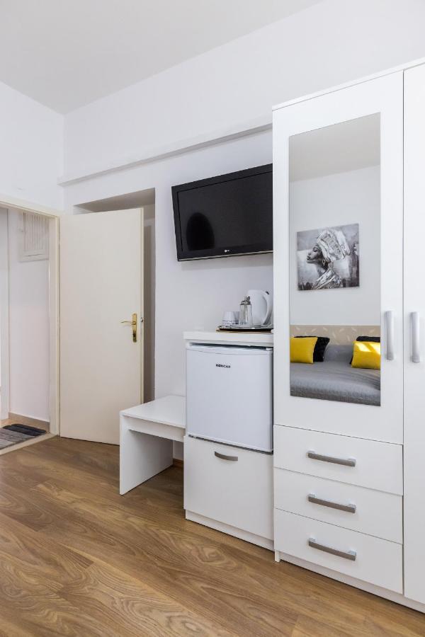 מליני Guest House Anna מראה חיצוני תמונה
