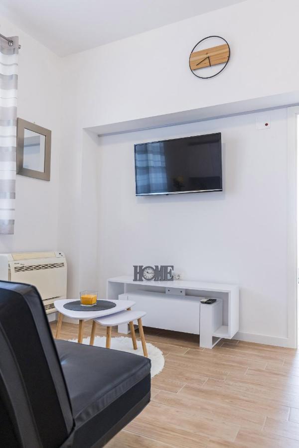 מליני Guest House Anna מראה חיצוני תמונה
