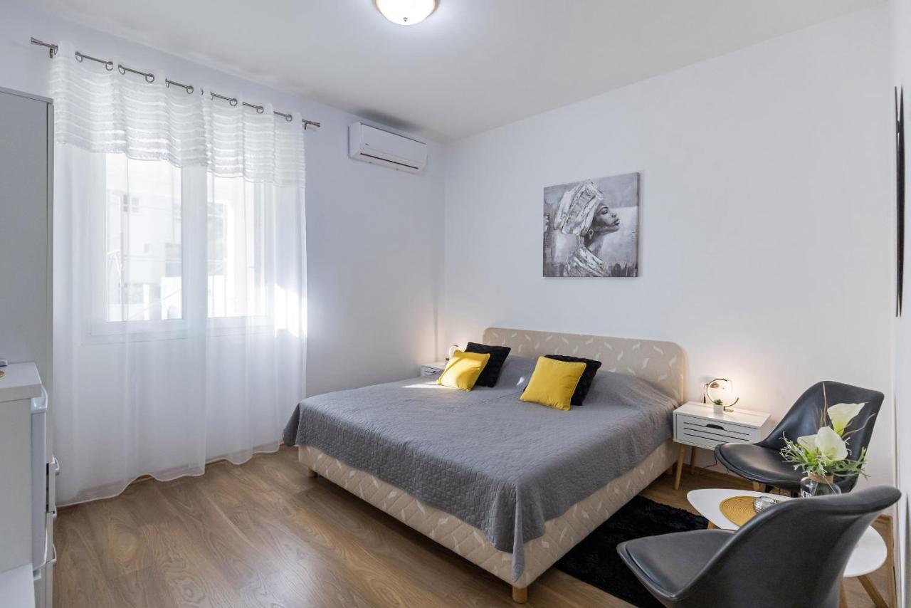 מליני Guest House Anna מראה חיצוני תמונה