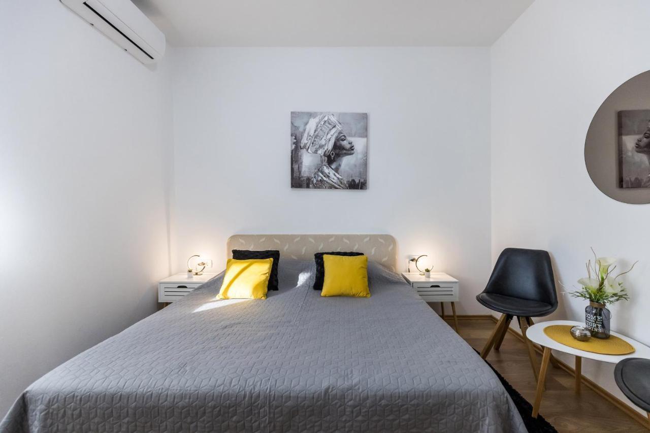 מליני Guest House Anna מראה חיצוני תמונה