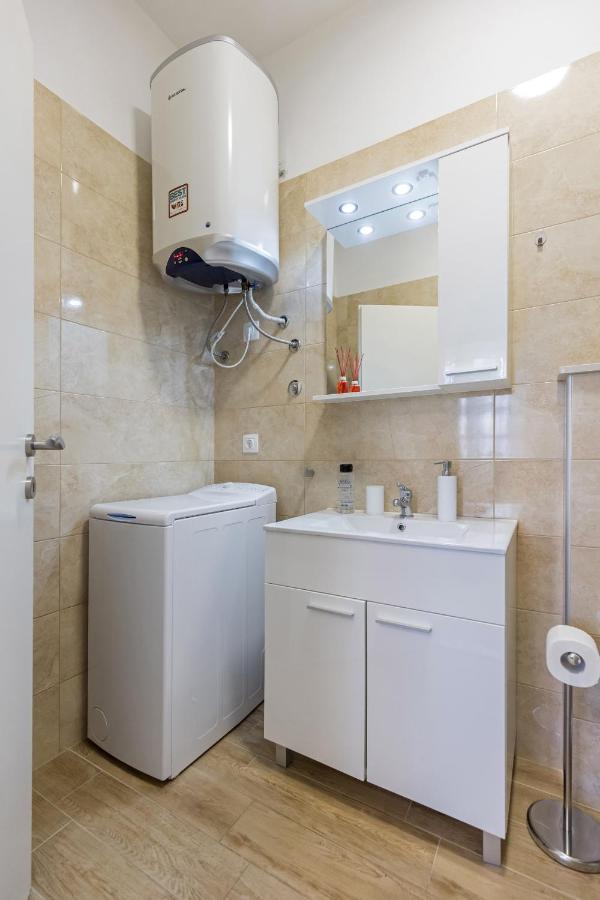 מליני Guest House Anna מראה חיצוני תמונה